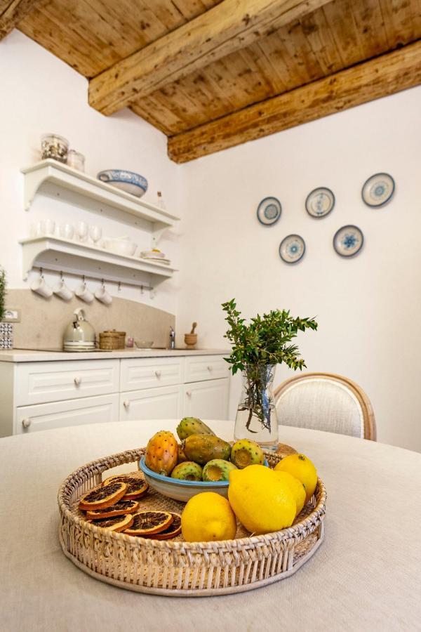 Ammari Ortigia Syracuse